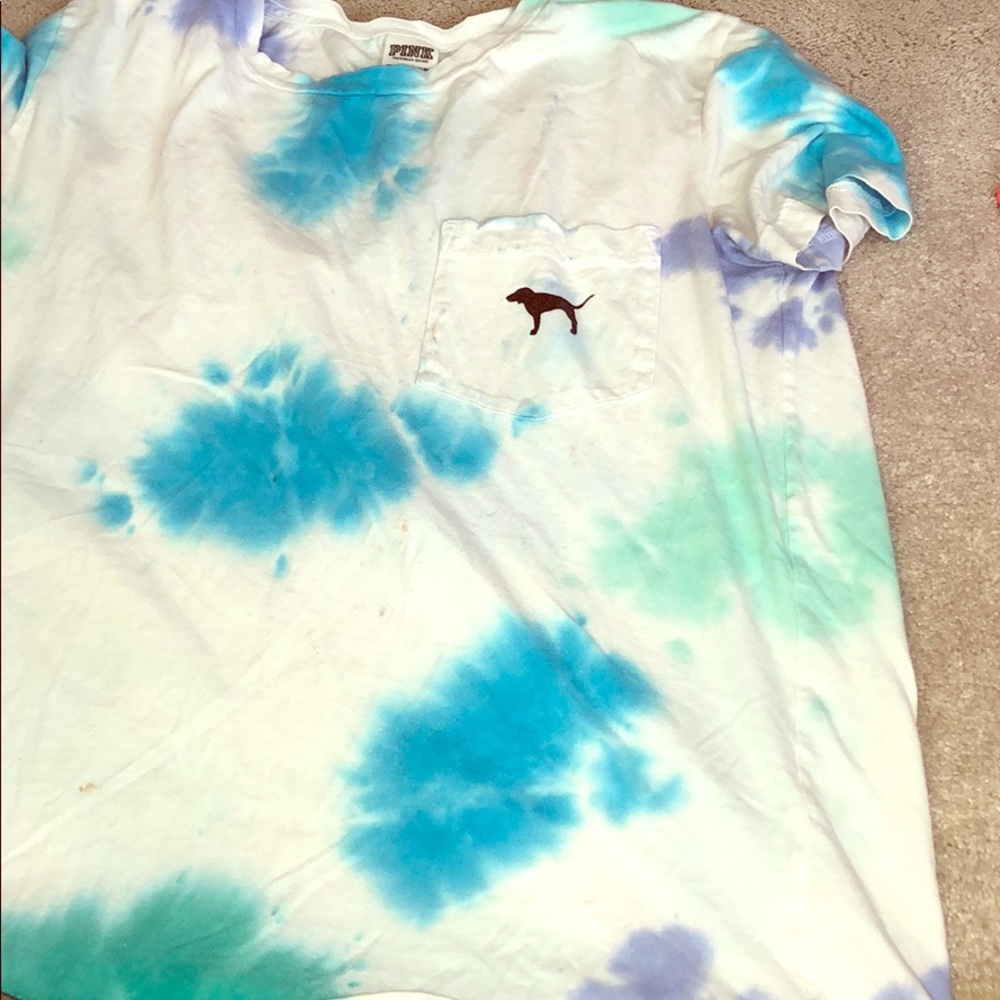 vs pink shirt size S fits M small signs of wear